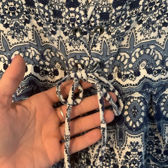Hollister blue & white paisley print romper with criss cross lace up front 😍😍 - Picture 5 of 9